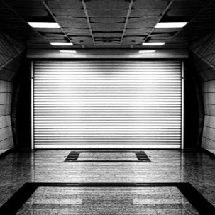 Roll-up garage door